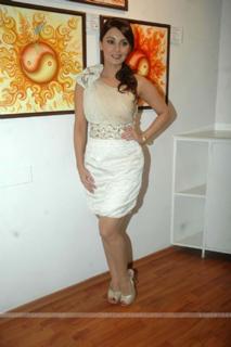 Minissha Lamba feet photo thumbnail