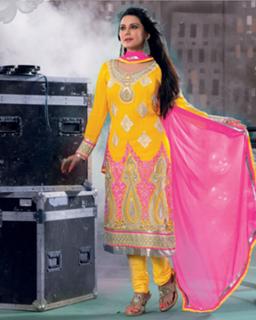 Minissha Lamba feet photo thumbnail