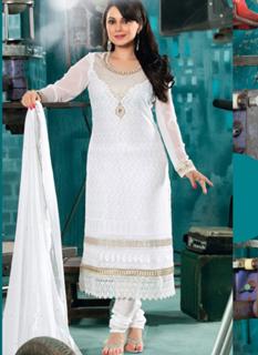 Minissha Lamba feet photo thumbnail