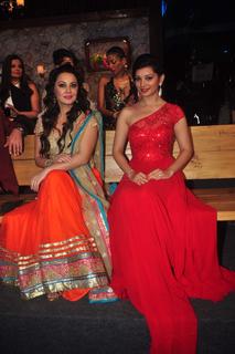 Minissha Lamba feet photo thumbnail