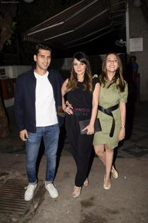 Minissha Lamba feet photo thumbnail