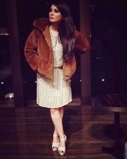 Minissha Lamba feet photo thumbnail