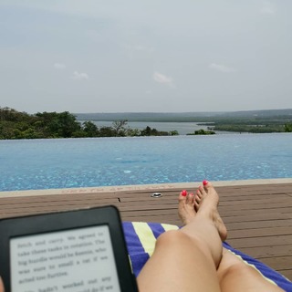 Minissha Lamba feet photo thumbnail