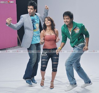 Minissha Lamba feet photo thumbnail