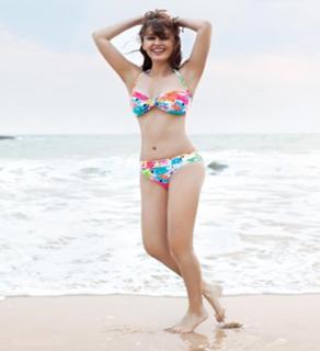 Minissha Lamba feet photo thumbnail