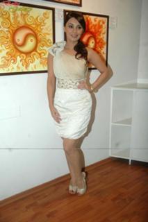 Minissha Lamba feet photo thumbnail