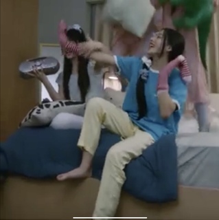 Minji Kim feet photo thumbnail