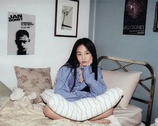 Minji Kim feet photo thumbnail