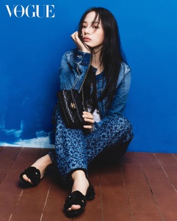 Minji Kim feet photo thumbnail