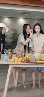 Minji Kim feet photo thumbnail