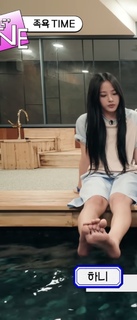Minji Kim feet photo thumbnail