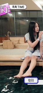Minji Kim feet photo thumbnail