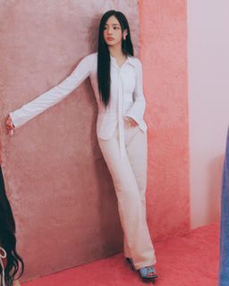 Minji Kim feet photo thumbnail