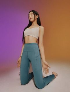 Minji Kim feet photo thumbnail