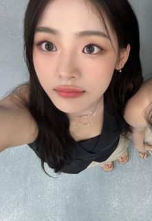 Minji Kim feet photo 3