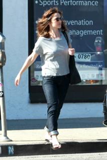 Minka Kelly feet photo thumbnail