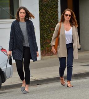 Minka Kelly feet photo thumbnail