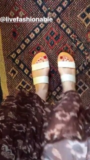 Minka Kelly feet photo thumbnail