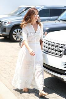 Minka Kelly feet photo thumbnail