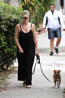 Minka Kelly feet photo thumbnail