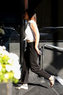 Minka Kelly feet photo thumbnail