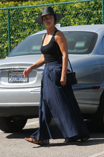 Minka Kelly feet photo thumbnail