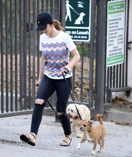 Minka Kelly feet photo thumbnail