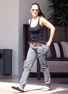 Minka Kelly feet photo thumbnail