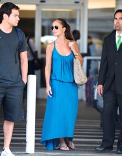 Minka Kelly feet photo thumbnail