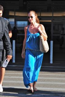 Minka Kelly feet photo thumbnail