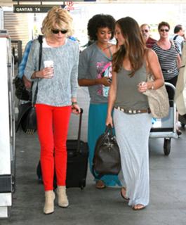 Minka Kelly feet photo thumbnail