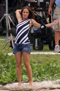 Minka Kelly feet photo thumbnail