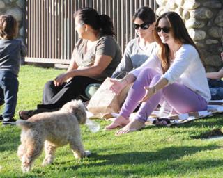 Minka Kelly feet photo thumbnail