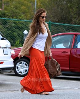 Minka Kelly feet photo thumbnail
