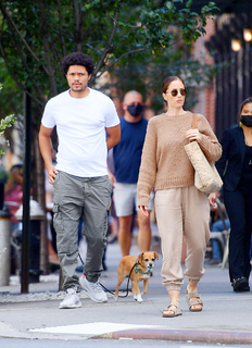 Minka Kelly feet photo thumbnail