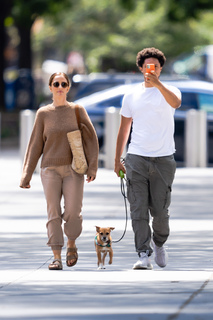 Minka Kelly feet photo thumbnail
