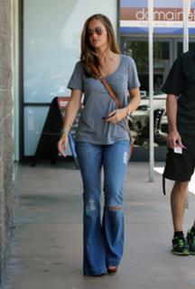Minka Kelly feet photo thumbnail