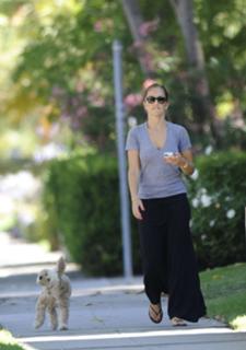 Minka Kelly feet photo thumbnail