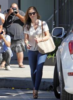 Minka Kelly feet photo thumbnail
