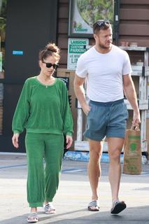 Minka Kelly feet photo thumbnail
