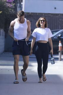 Minka Kelly feet photo thumbnail
