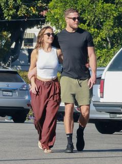 Minka Kelly feet photo thumbnail