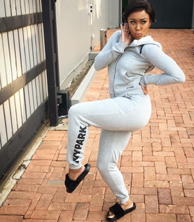 Minnie Dlamini feet photo 10