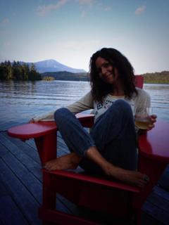 Minnie Driver feet photo thumbnail