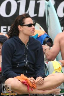 Minnie Driver feet photo thumbnail
