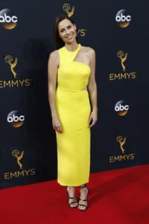 Minnie Driver feet photo thumbnail