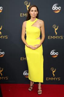 Minnie Driver feet photo thumbnail