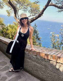 Minnie Driver feet photo 11