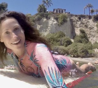 Minnie Driver feet photo 13