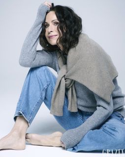 Minnie Driver feet photo 9